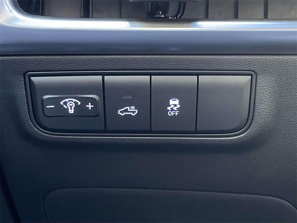 used 2025 Hyundai SANTA CRUZ car, priced at $28,781