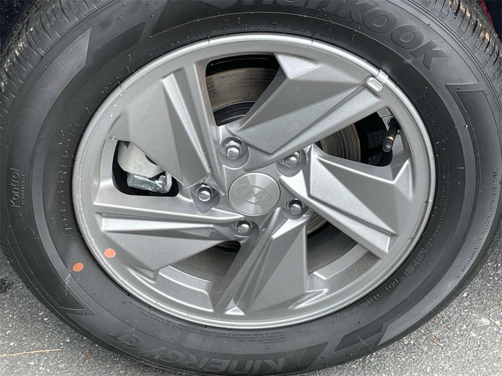 new 2025 Hyundai Elantra car, priced at $24,073