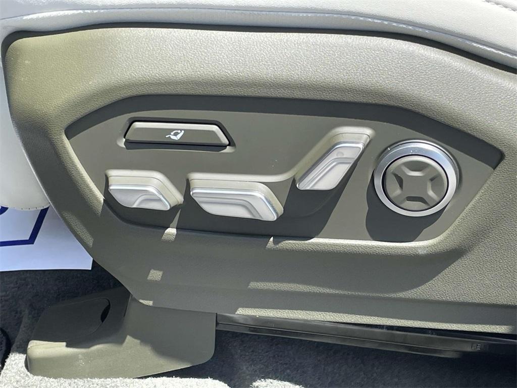 new 2025 Hyundai SANTA FE HEV car, priced at $47,317