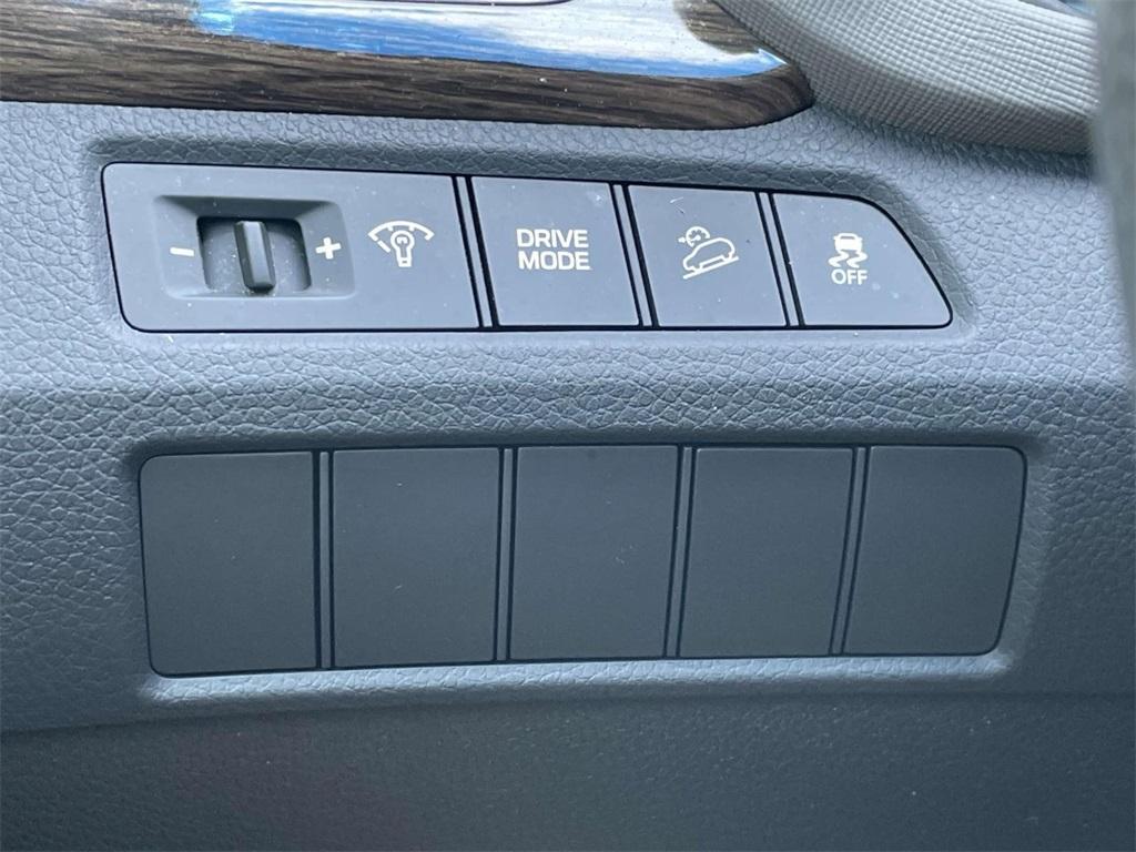 used 2018 Hyundai Santa Fe Sport car, priced at $16,900