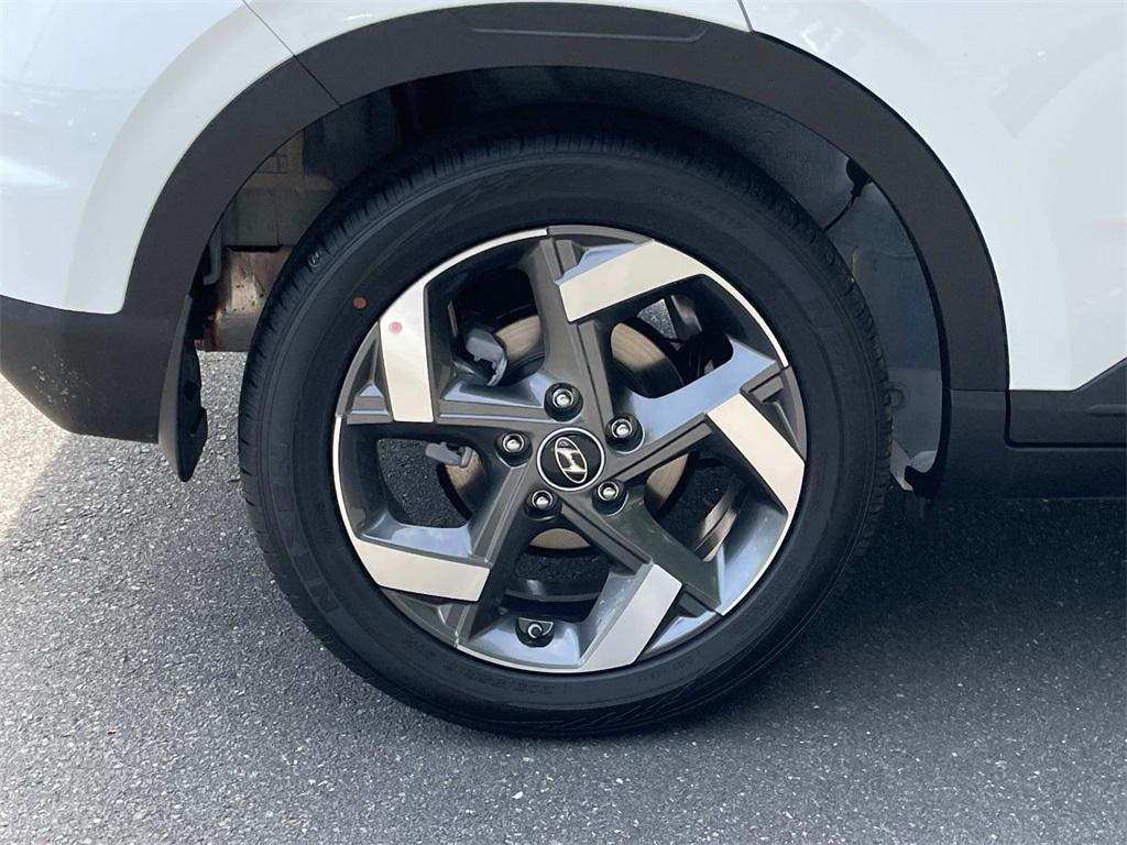 new 2025 Hyundai Venue car, priced at $23,716
