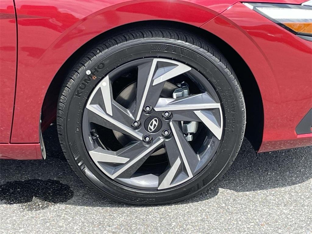 new 2025 Hyundai Elantra car, priced at $24,876
