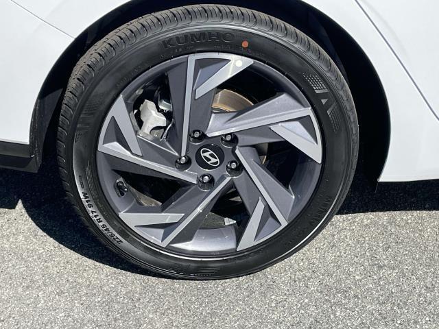 new 2025 Hyundai Elantra car, priced at $24,377