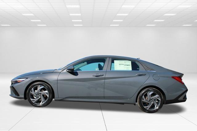 new 2024 Hyundai Elantra car, priced at $27,000