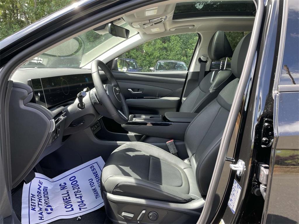 new 2025 Hyundai TUCSON Hybrid car, priced at $40,547