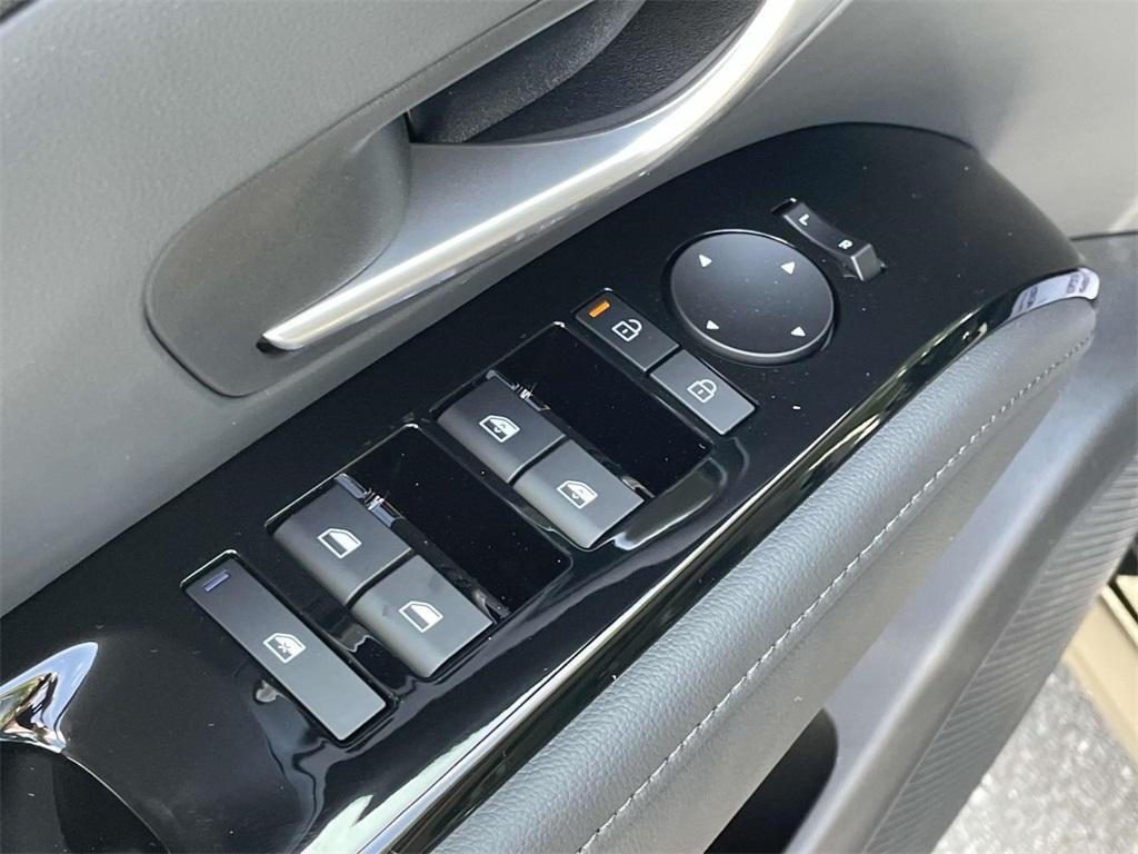 new 2025 Hyundai TUCSON Hybrid car, priced at $40,547