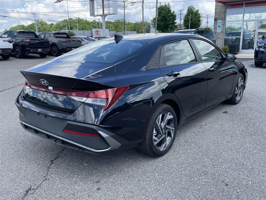 new 2025 Hyundai Elantra car, priced at $24,161