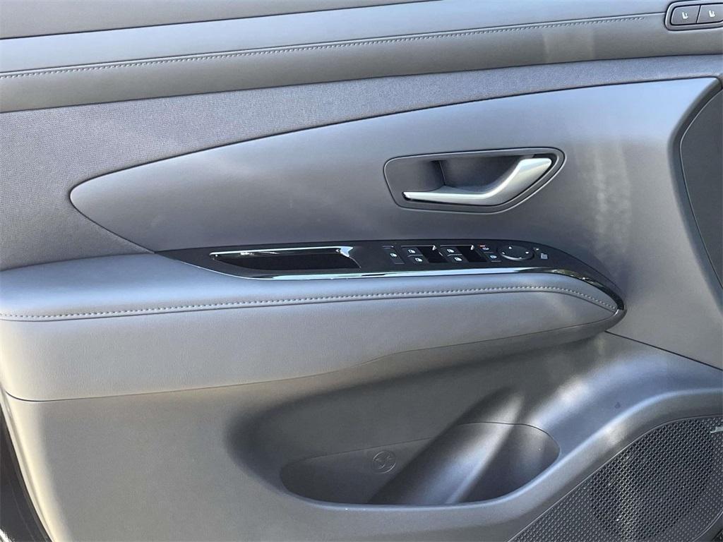 new 2026 Hyundai TUCSON Hybrid car, priced at $43,572