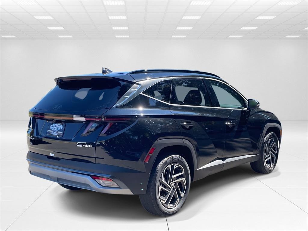 new 2026 Hyundai TUCSON Hybrid car, priced at $43,572