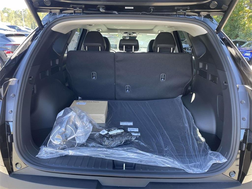 new 2026 Hyundai TUCSON Hybrid car, priced at $43,572