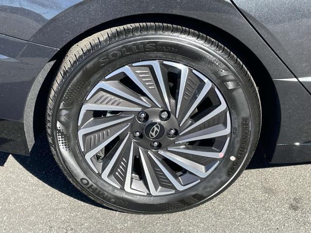 new 2025 Hyundai Sonata Hybrid car, priced at $38,453