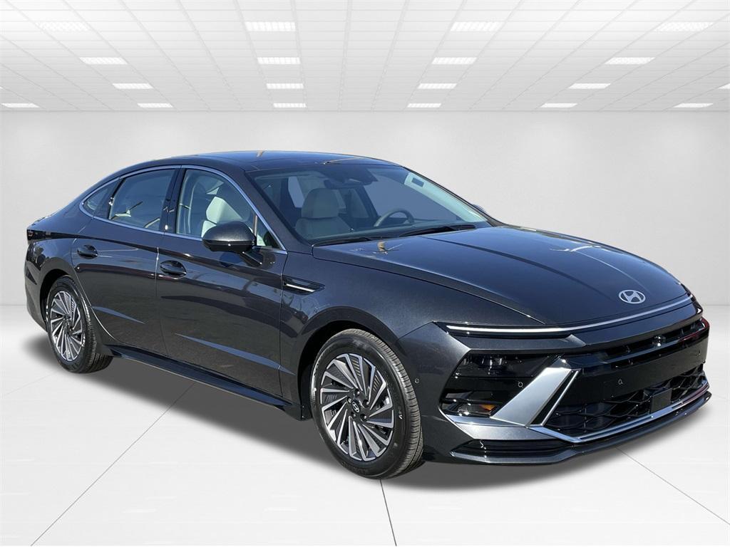 new 2025 Hyundai Sonata Hybrid car, priced at $38,453