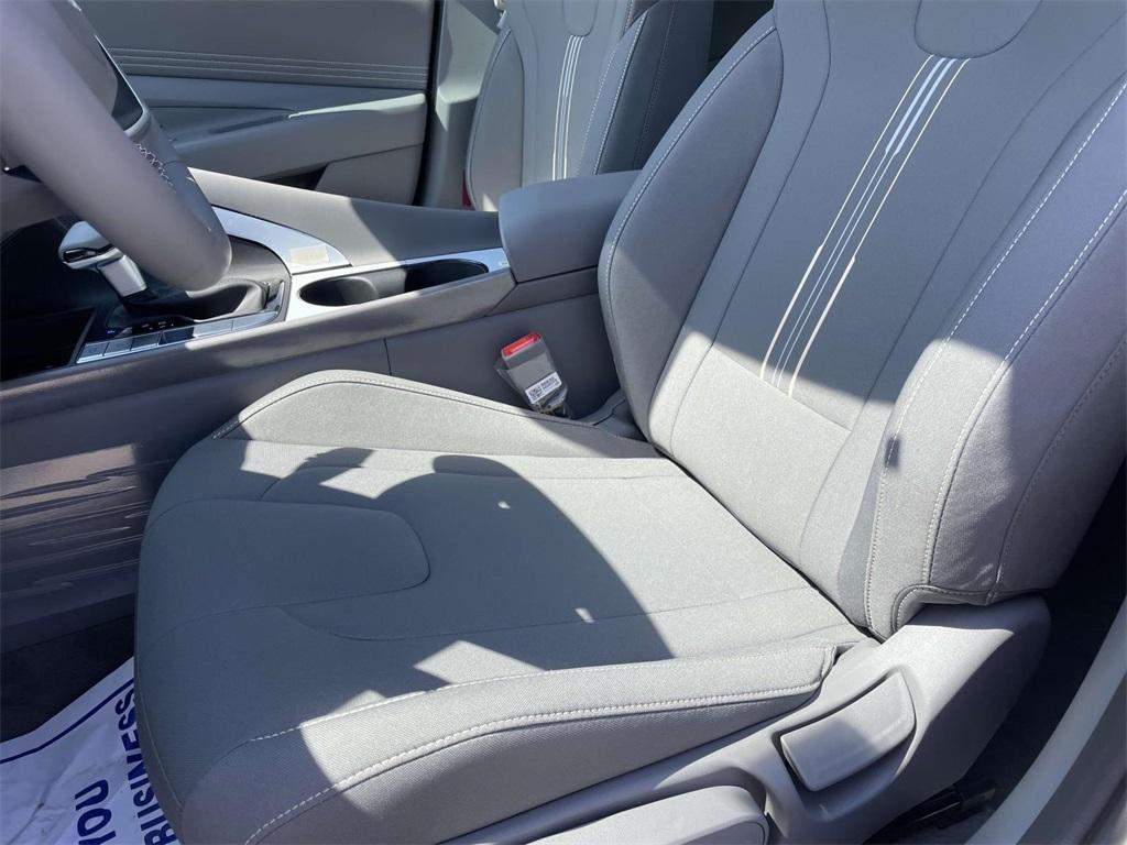 new 2025 Hyundai Elantra car, priced at $28,085