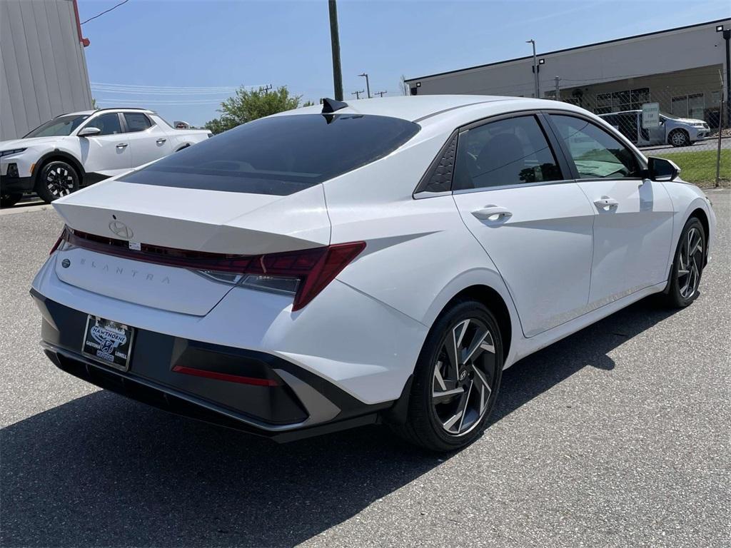 new 2025 Hyundai Elantra car, priced at $28,085