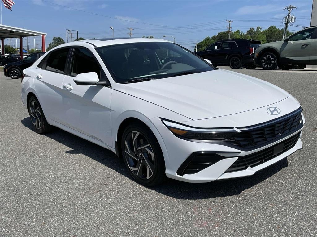 new 2025 Hyundai Elantra car, priced at $28,085