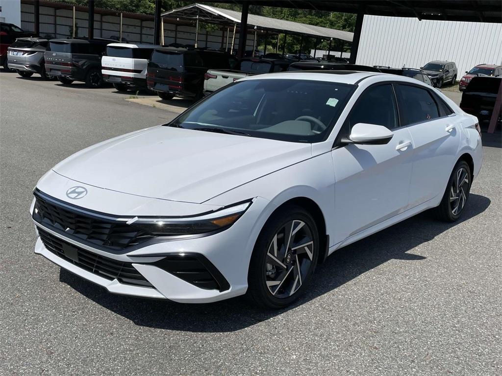 new 2025 Hyundai Elantra car, priced at $28,085