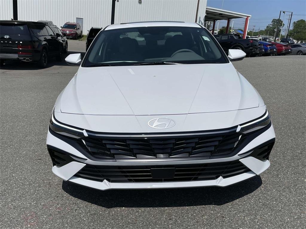 new 2025 Hyundai Elantra car, priced at $28,085