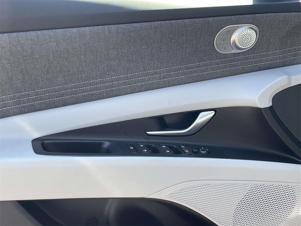 new 2025 Hyundai ELANTRA HEV car, priced at $28,516