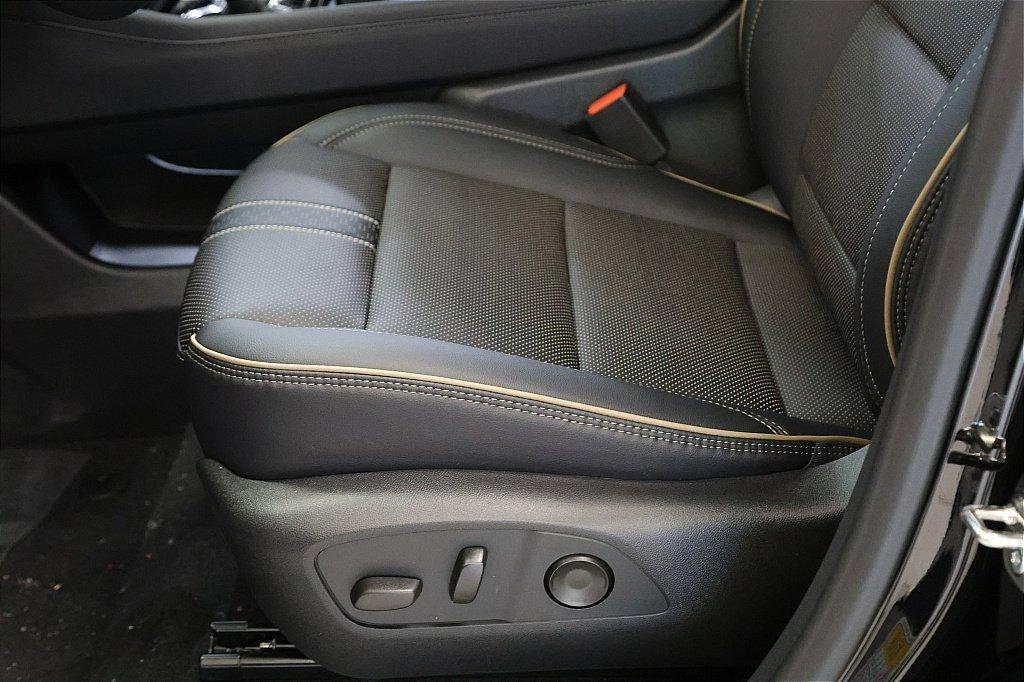 new 2025 Chevrolet Traverse car, priced at $56,209