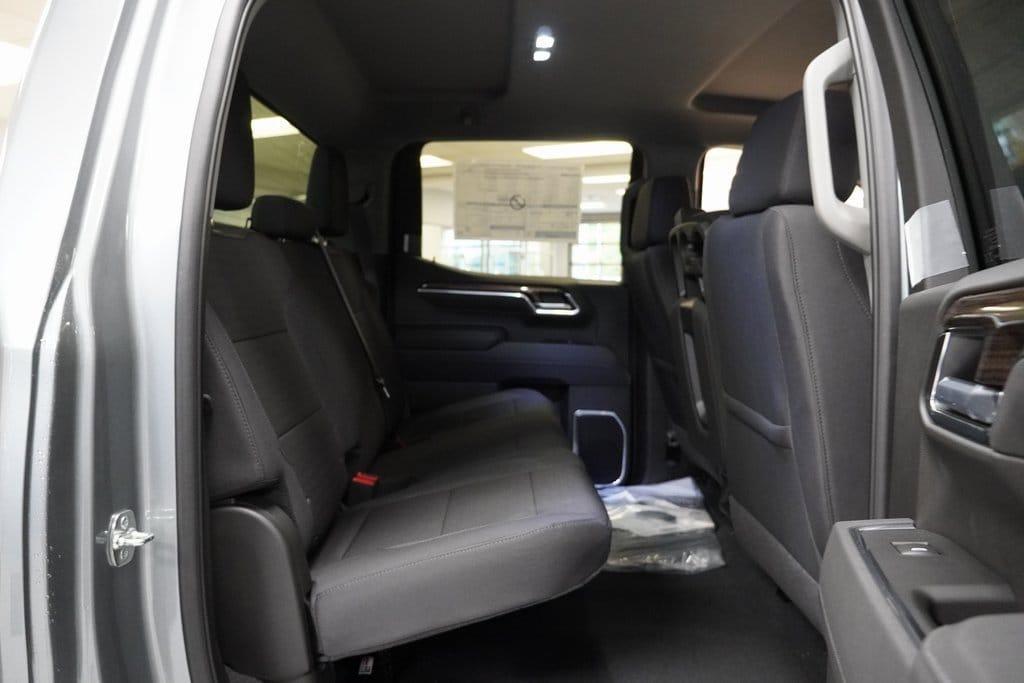 new 2025 Chevrolet Silverado 1500 car, priced at $39,995