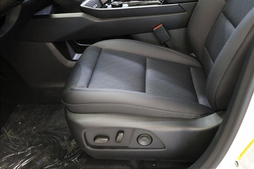 new 2026 Chevrolet Equinox car, priced at $30,599