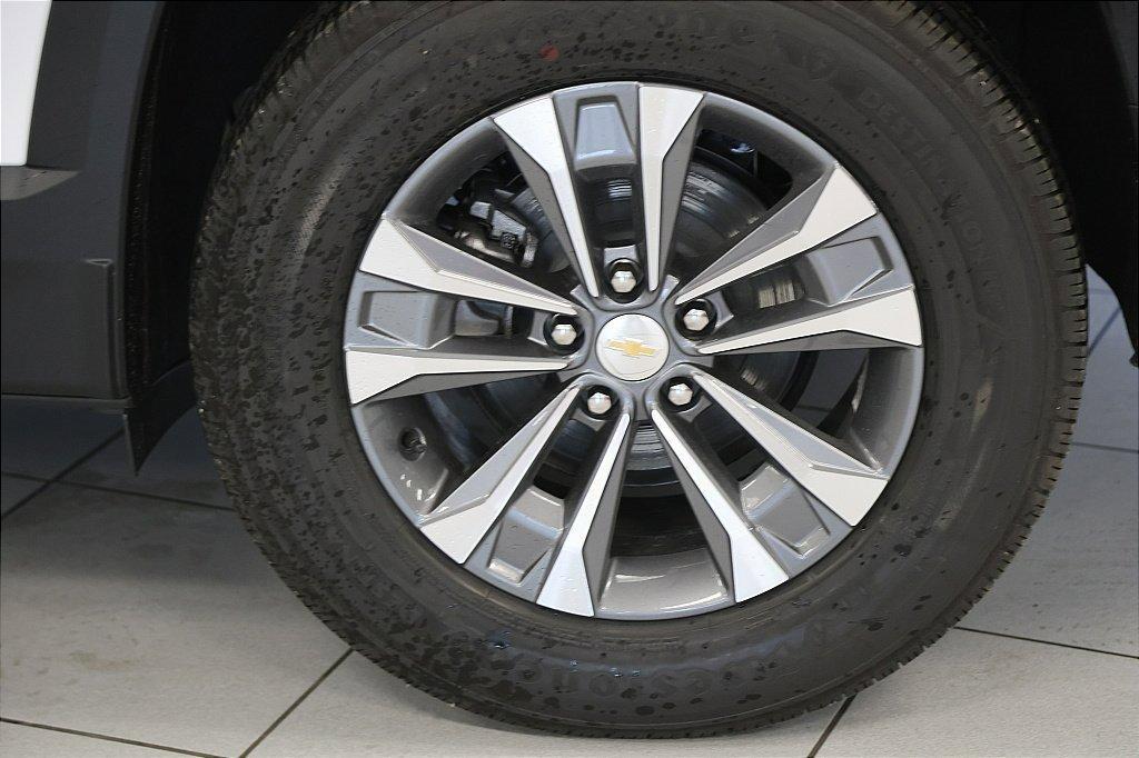 new 2026 Chevrolet Equinox car, priced at $30,599