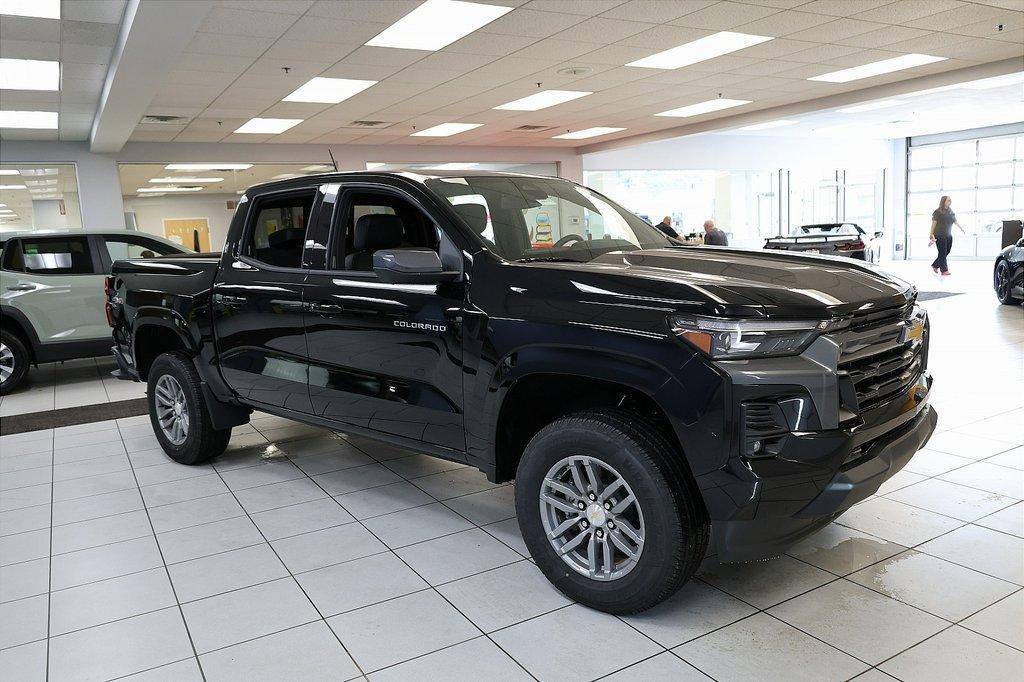 new 2026 Chevrolet Colorado car, priced at $42,800