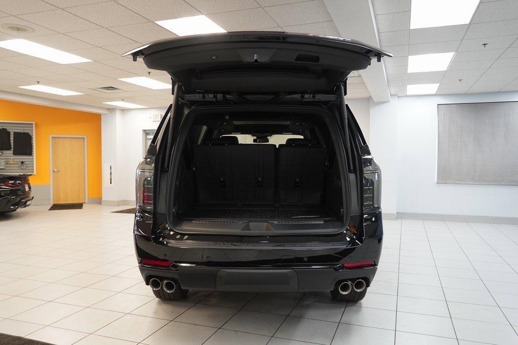 new 2025 Chevrolet Suburban car, priced at $77,069