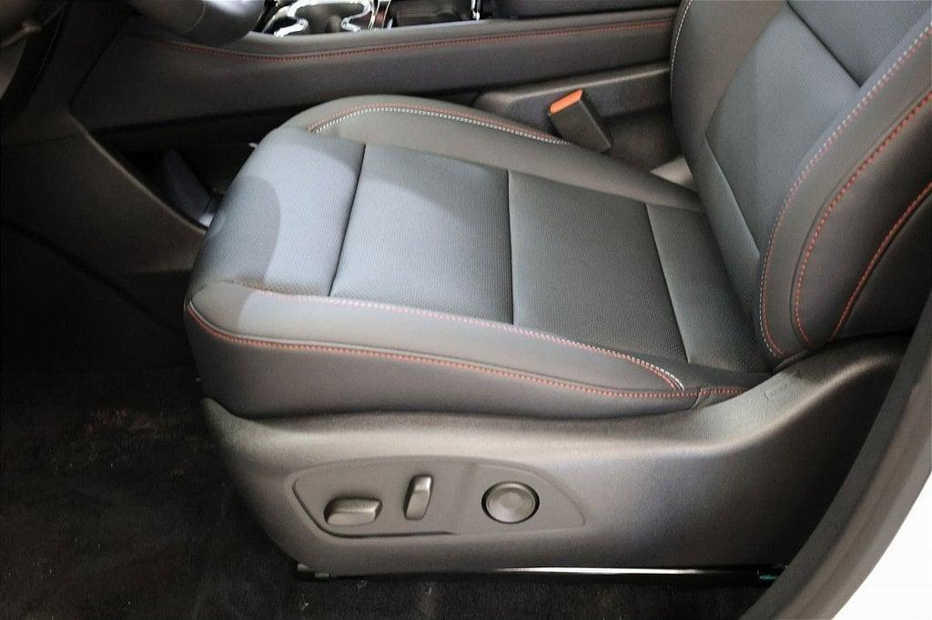 new 2026 Chevrolet Traverse car, priced at $56,199