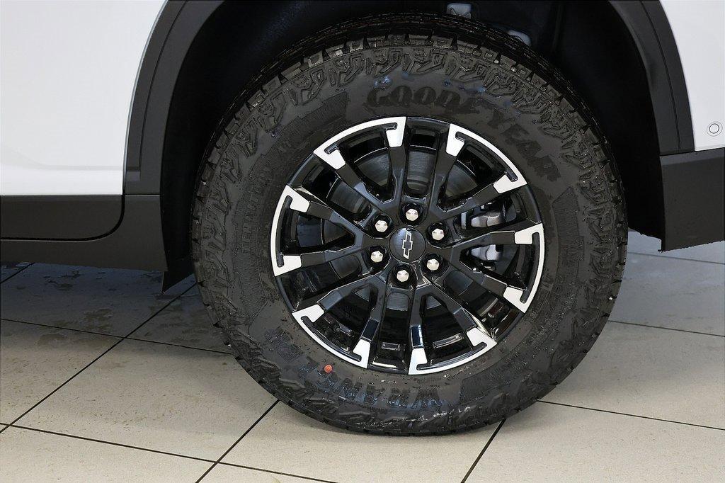 new 2026 Chevrolet Traverse car, priced at $56,199