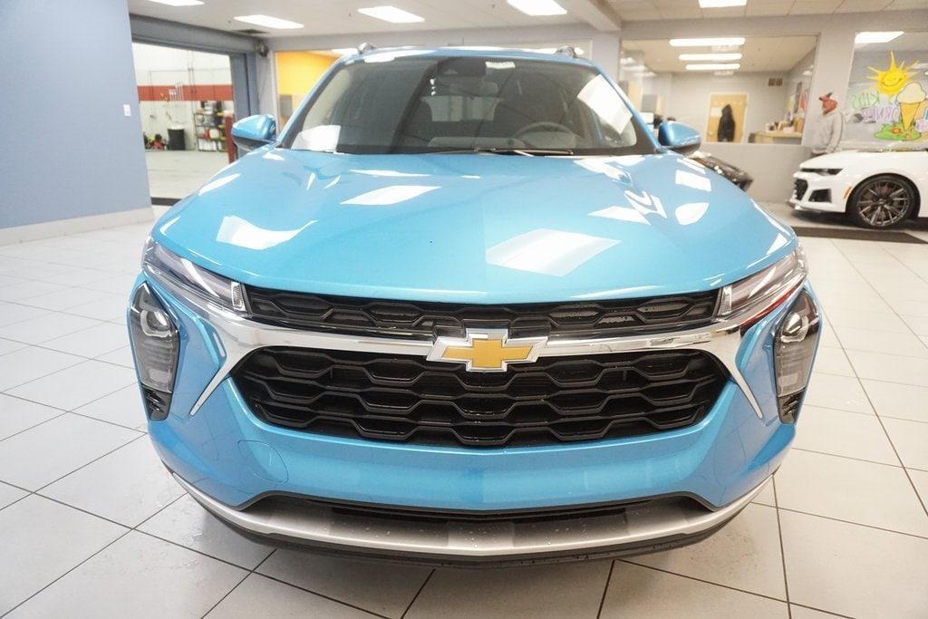 new 2025 Chevrolet Trax car, priced at $24,974