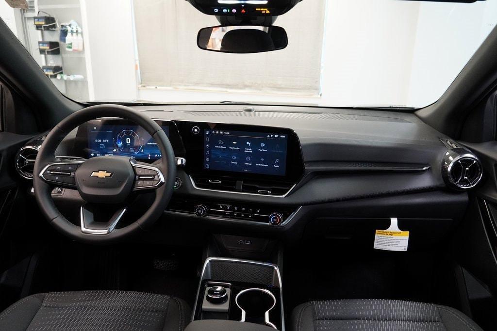 new 2026 Chevrolet Equinox car, priced at $30,359