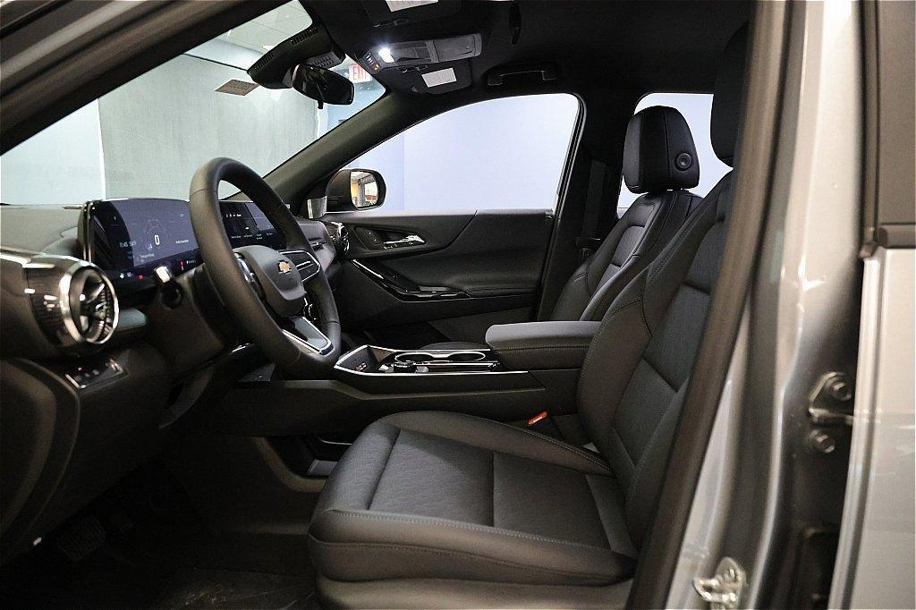 new 2026 Chevrolet Equinox car, priced at $30,752