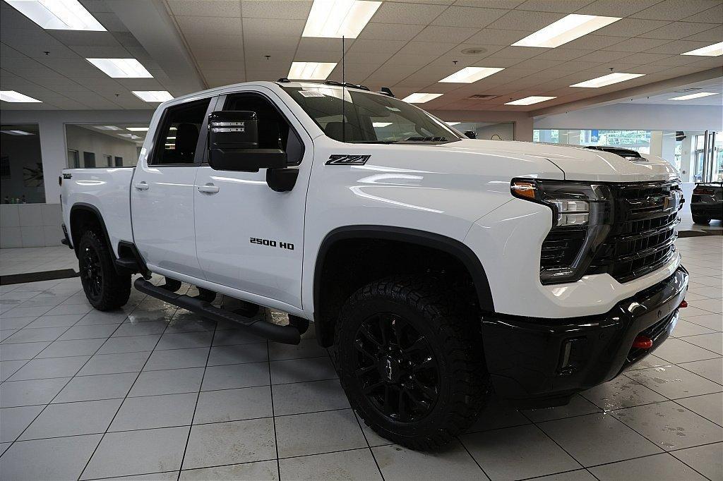 new 2025 Chevrolet Silverado 2500 car, priced at $61,590
