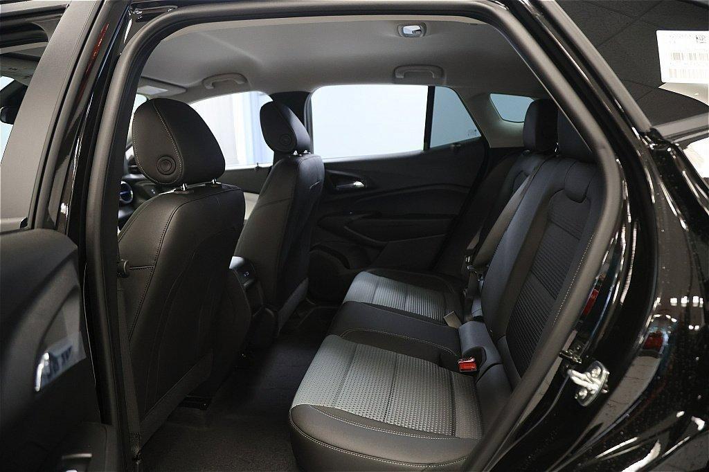 new 2025 Chevrolet Trax car, priced at $21,231