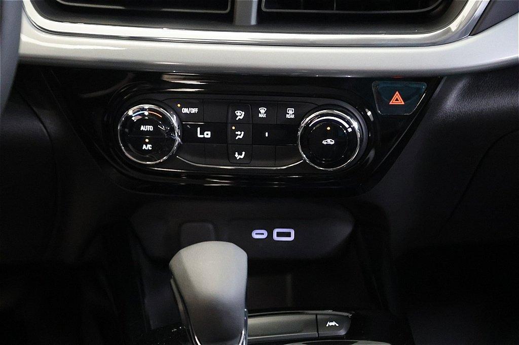 new 2025 Chevrolet Trax car, priced at $21,231