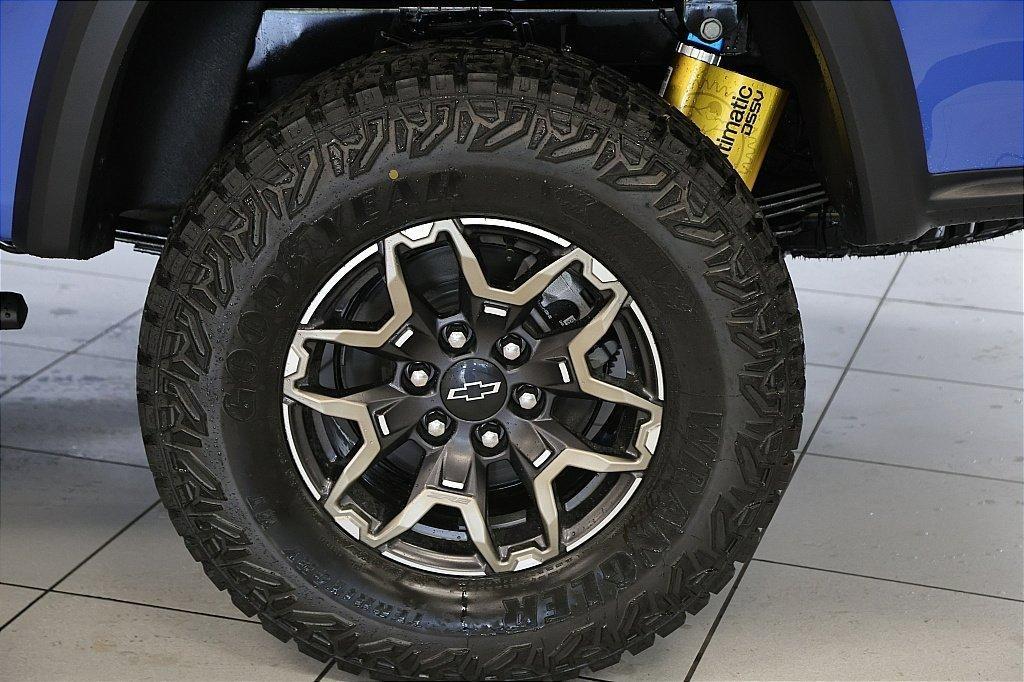 new 2025 Chevrolet Colorado car, priced at $49,995