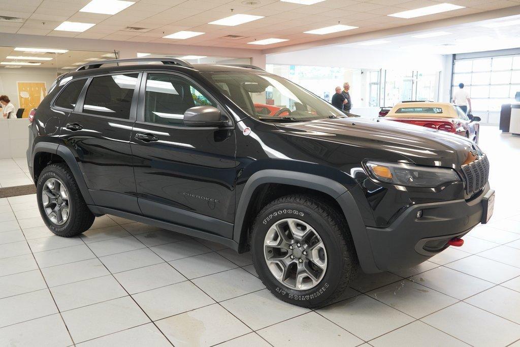 used 2019 Jeep Cherokee car, priced at $13,995