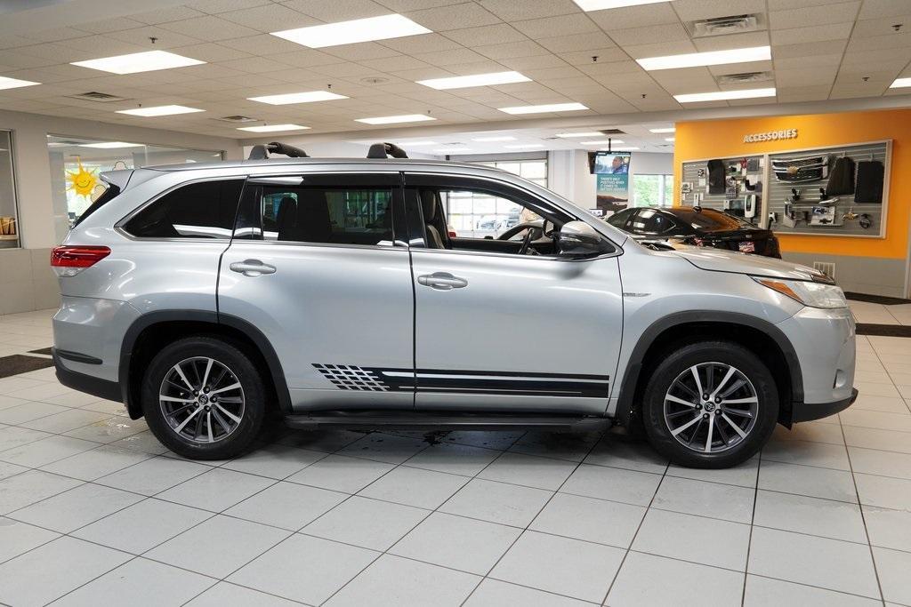 used 2017 Toyota Highlander car, priced at $21,700