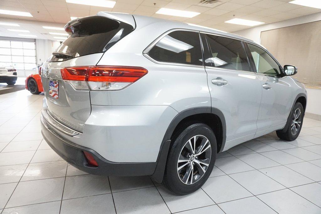 used 2018 Toyota Highlander car, priced at $21,659