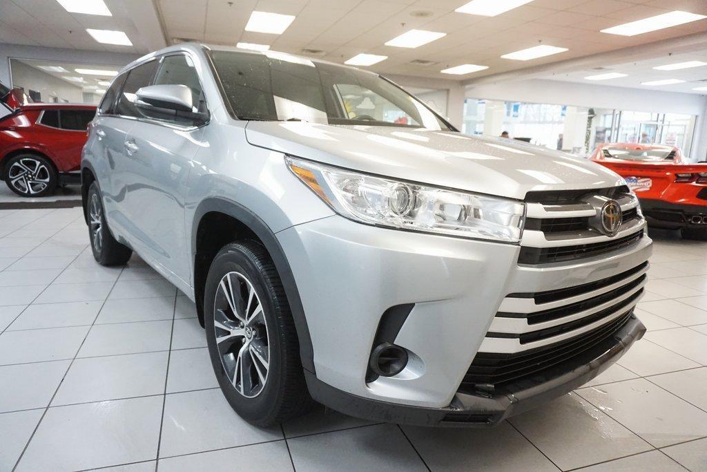 used 2018 Toyota Highlander car, priced at $21,659