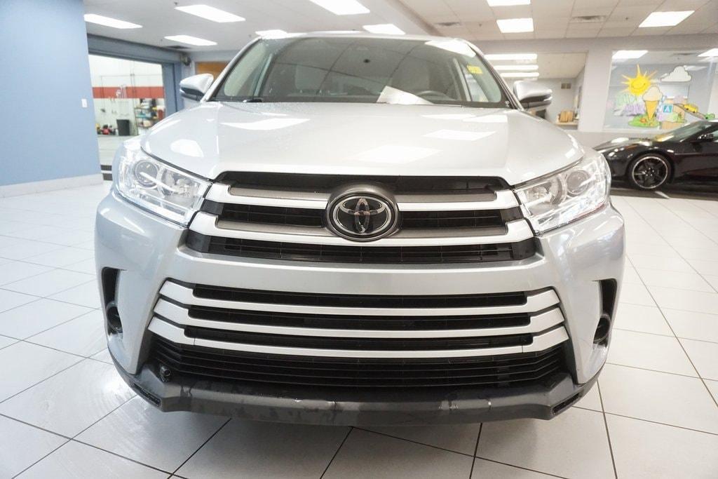 used 2018 Toyota Highlander car, priced at $21,659