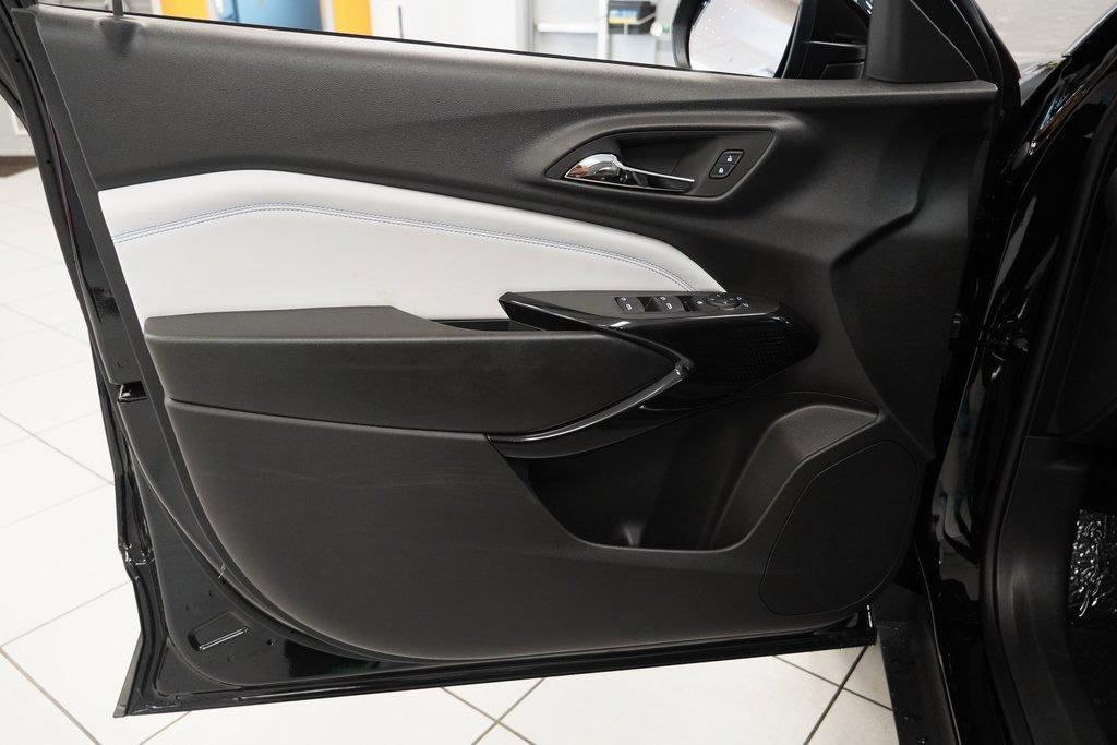new 2025 Chevrolet Trax car, priced at $21,699