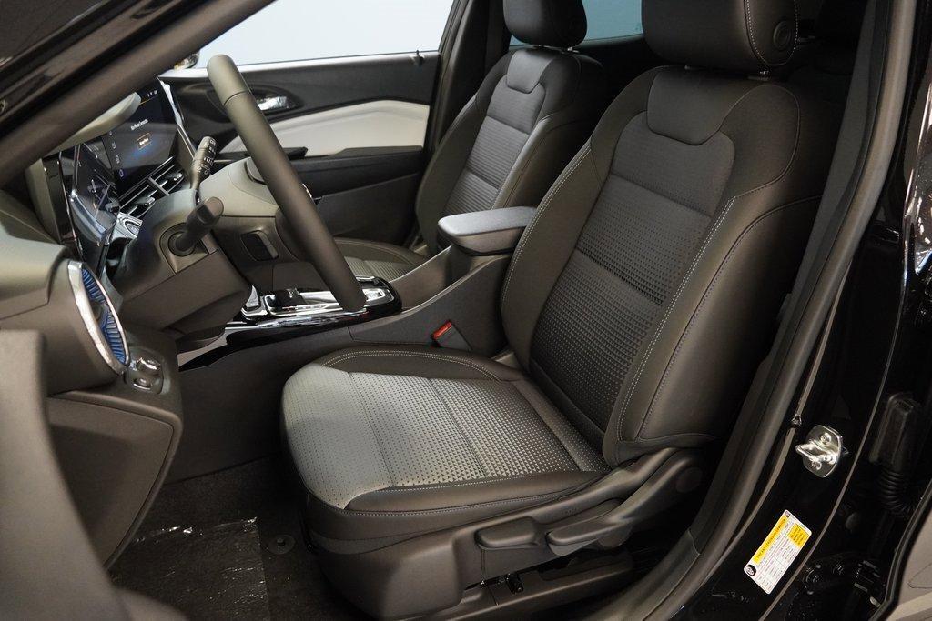 new 2025 Chevrolet Trax car, priced at $21,699