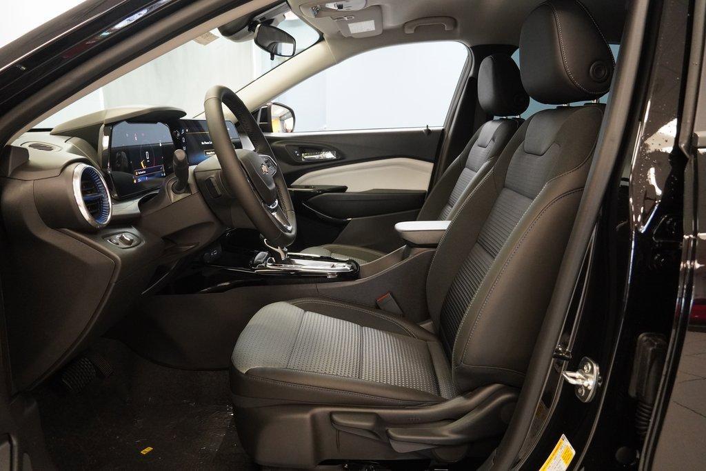 new 2025 Chevrolet Trax car, priced at $21,699