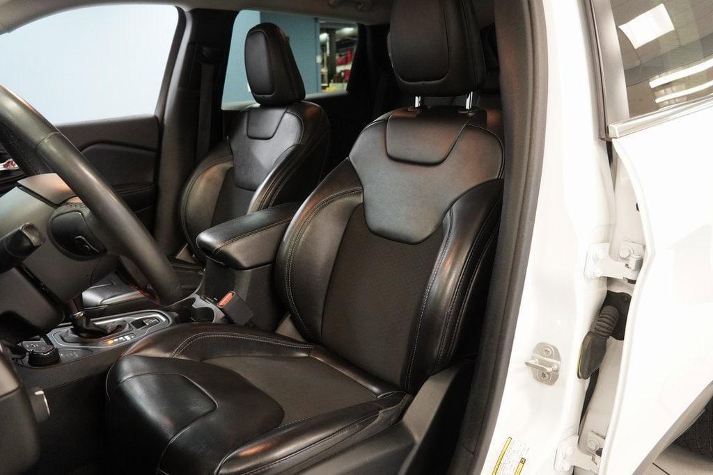 used 2020 Jeep Cherokee car, priced at $15,799