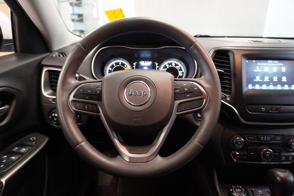 used 2020 Jeep Cherokee car, priced at $17,995