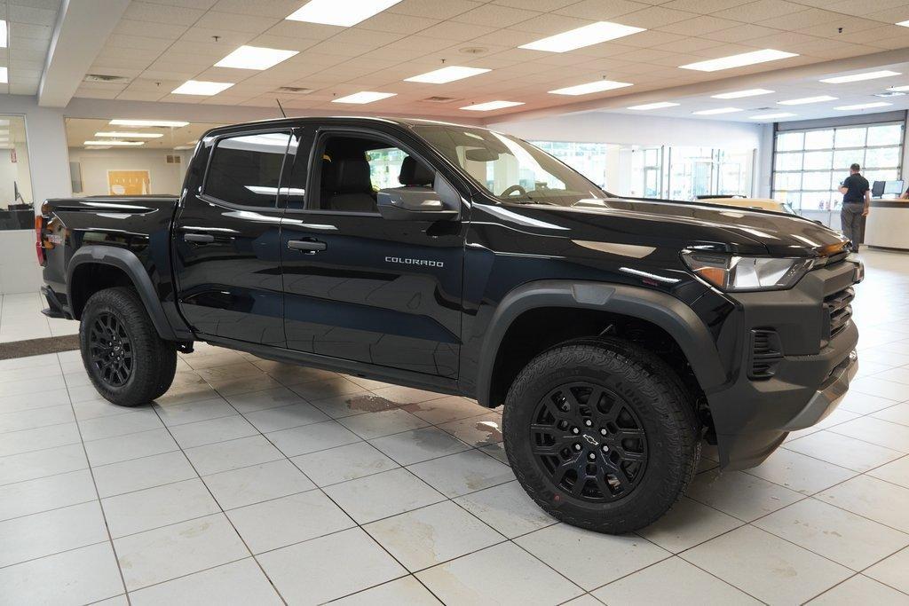 new 2025 Chevrolet Colorado car, priced at $39,499