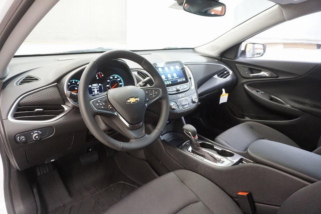 new 2025 Chevrolet Malibu car, priced at $22,995