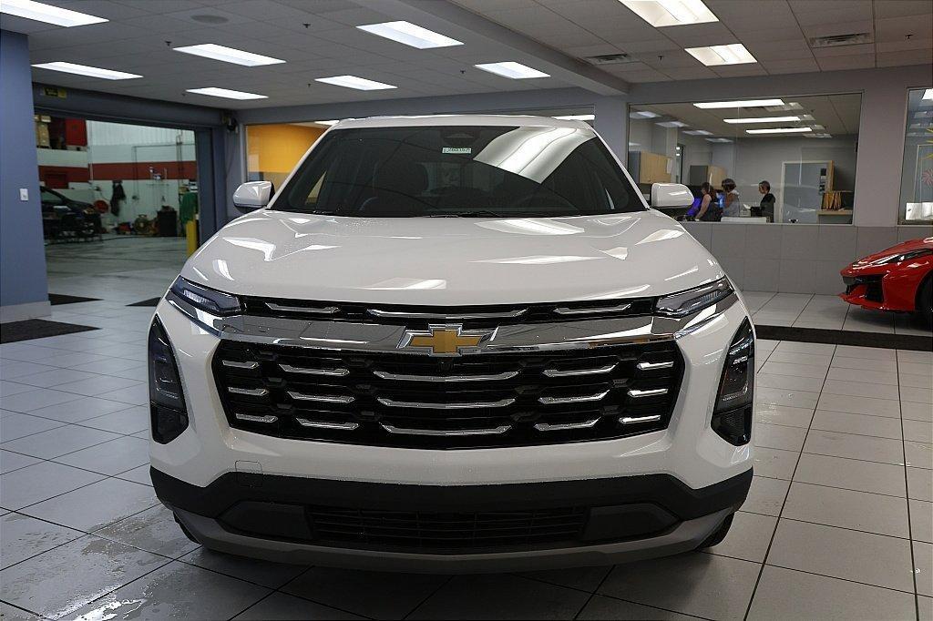 new 2026 Chevrolet Equinox car, priced at $32,995